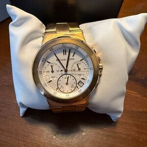 Michael Kors Rose Gold Runway Chronograph MK 5223